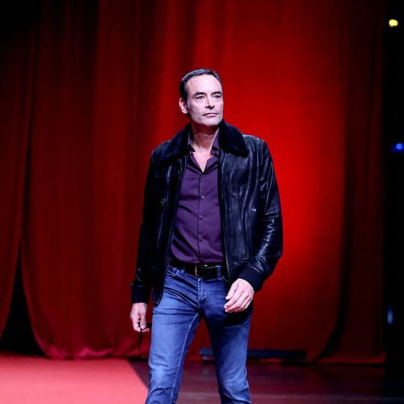 Anthony Delon - Pour la séance de clôture de la 16ème édition du Festival Lumière de Lyon, un hommage tout particulier a été rendu à l'acteur Alain Delon en projetant "Plein Soleil" de René Clément. Pour l'occasion Vincent Lindon a prononcé un discours en présence de Anthony Delon, qui, sous le coup de l'émotion, a fondu en larmes pendant l'évocation de son père. C'est la première fois, depuis sa disparition, qu'un hommage était rendu en public à Alain Delon,  au Halle Tony Garnier, à Lyon, France, le 20 octobre 2024. © Dominique Jacovides/Bestimage