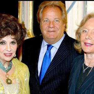 ARCHIVES - Gina Lollobrigida, Massimo Gargia & son epouse Francine a la remise de l'insigne de ' Commandeur de l'ordre des arts & des lettres ' a Gina Lollobrigida au ministere de la culture . © Guillaume Gaffiot/Bestimage