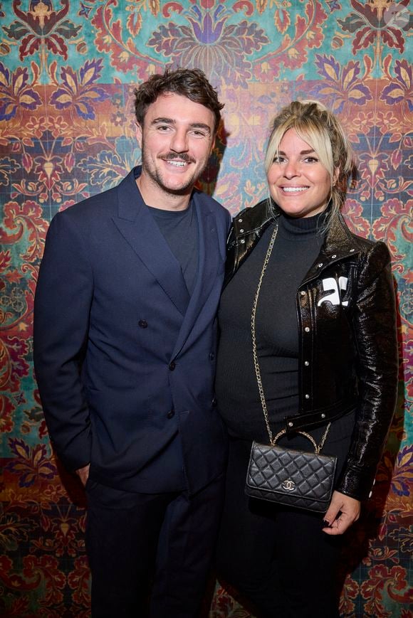 La petite fille répond au doux nom d'Héléna
Exclusif - Sophie Tapie (enceinte) et son mari Baptiste Germain lors du cocktail après-spectacle lors de la soirée Ciné-concert symphonique "Alain Delon, le dernier Samouraï" au Palais des congrès à Paris le jour de son anniversaire le 8 novembre 2024.
© Jacovides / Moreau / Bestimage