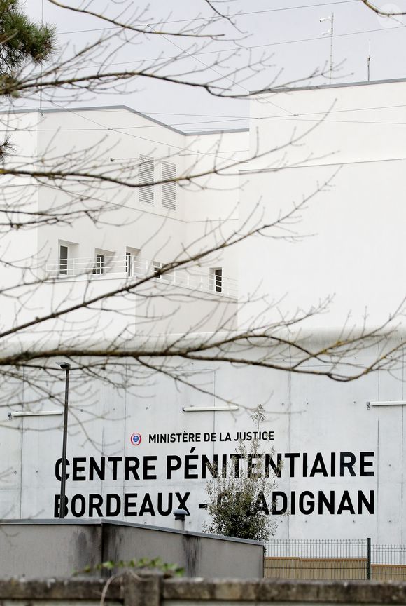Pierre Palmade vient d'intégrer la maison d'arrêt de Gradignan près de Bordeaux à l'isolement dans le quartier récent (bâtiment blanc) à Gradignan, France, le 9 décembre 2024. © Patrick Bernard/Bestimage