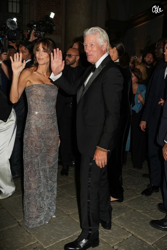 Richard Gere, Alejandra Silva au défilé de mode Armani printemps / été 2026 à Milan le 28 septembre 2025. © Lucia Sabatelli / Bestimage