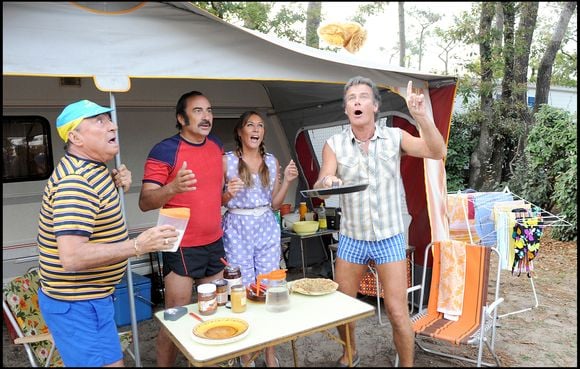 Antoine Duléry, Mathilde Seigner, Franck Dubosc et Claude Brasseur sur le tournage de "Camping 2" à Arcachon. © DANIEL ANGELI - ALAIN GUIZARD / BESTIMAGE
