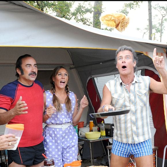 Antoine Duléry, Mathilde Seigner, Franck Dubosc et Claude Brasseur sur le tournage de "Camping 2" à Arcachon. © DANIEL ANGELI - ALAIN GUIZARD / BESTIMAGE
