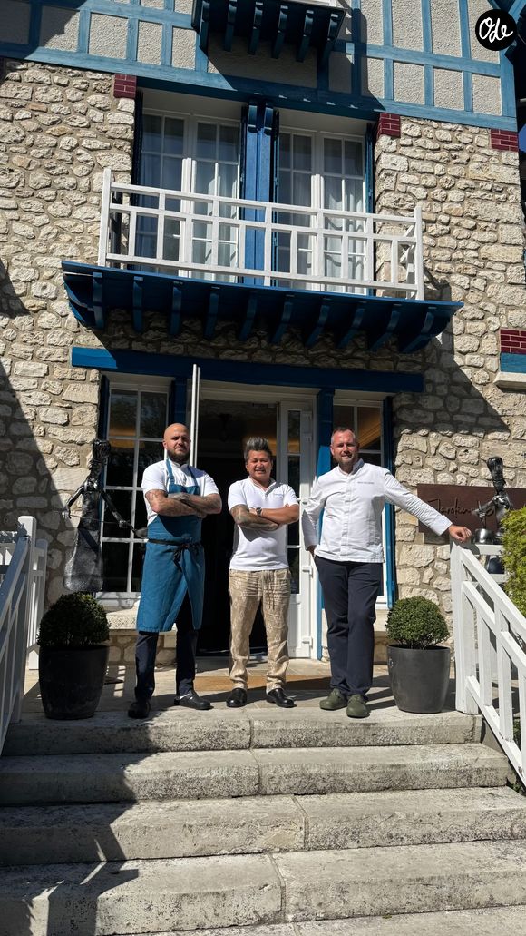 Après sa victoire dans Top Chef, il poursuit donc son parcours au Jardin des Plumes avec l’ambition de proposer une gastronomie à la fois personnelle, accessible et profondément ancrée dans son terroir.

David Gallienne, gagnant de "Top Chef".