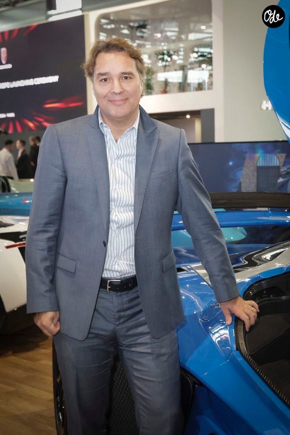 Limitée à 30 exemplaires, cette voiture est pensée comme un véritable objet de collection et a notamment été choisie par Gims et Gazo pour leur projet commun. 

Laurent Tapie (re-fondateur et Pdg de Delage automobile) a fait revivre la marque Delage, au Mondial de l’Auto 2024, à Paris, France, le 14 octobre 2024. © Jack Tribeca / Bestimage