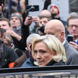 Marine Le Pen était présente
Marine Le Pen -  Arrivées à l'hommage à Jean-Marie Le Pen en l’église Notre-Dame du Val-de-Grâce à Paris le 16 janvier 2025.

© Cyril Moreau / Bestimage