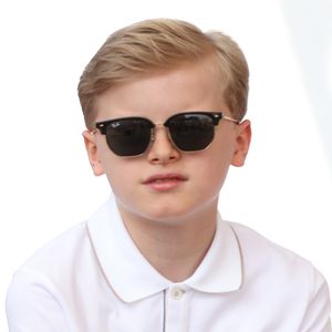 De son côté, le fils de Charlene portait une tenue d'été associant un tee-shirt blanc à un pantalon cargo bleu.

Le prince Jacques de Monaco - Cérémonie d'ouverture de la 6ème édition des Rencontres des Sites Historiques Grimaldi de Monaco, et remise des Trophées aux Officiels le 14 juin 2025. 
© Caudia Albuquerque / Bestimage