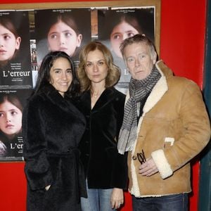 Franck Dubosc s'est rendu au cinéma Le Christine à Paris ce mardi

Exclusif - Pascale Louange avec Franck Dubosc et sa femme Danièle lors de la projection du premier court-métrage de Pascale Louange "L'erreur" au cinéma Le Christine à Paris. "L'Erreur", lorsque l'enfant est victime de l'aliénation maternelle. Un film bouleversant.

© Marc Ausset-Lacroix / Bestimage