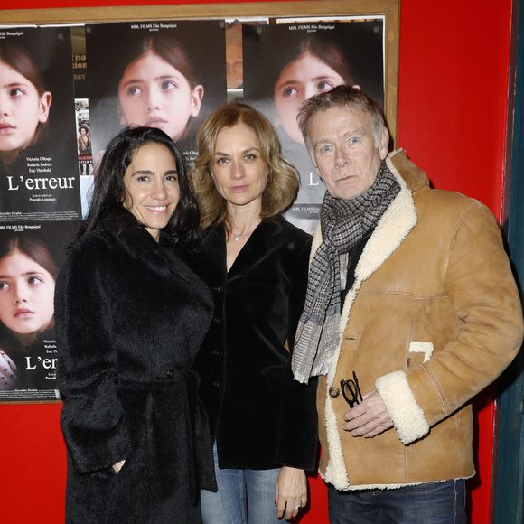 Franck Dubosc s'est rendu au cinéma Le Christine à Paris ce mardi

Exclusif - Pascale Louange avec Franck Dubosc et sa femme Danièle lors de la projection du premier court-métrage de Pascale Louange "L'erreur" au cinéma Le Christine à Paris. "L'Erreur", lorsque l'enfant est victime de l'aliénation maternelle. Un film bouleversant.

© Marc Ausset-Lacroix / Bestimage