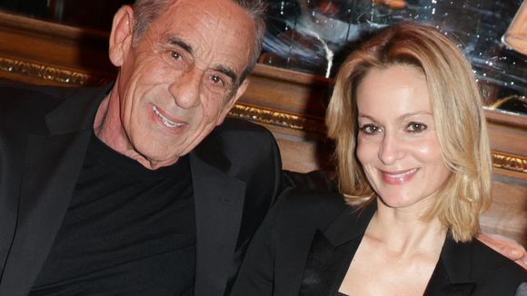 Moins d'un mois après le départ de Thierry Ardisson, Audrey Crespo-Mara toujours très soutenue : la journaliste partage une photo très parlante