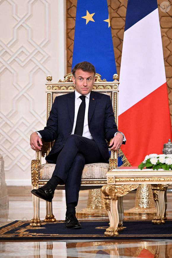 Le président égyptien Abdel Fattah al-Sisi et le président français Emmanuel Macron lors de la signature d'accords bilatéraux au palais présidentiel du Caire, le 7 avril 2025. Jeanne Accorsini/Pool/Bestimage