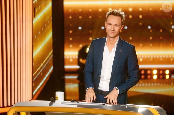 Un rêve pour l'heure impossible comme il l'a confié… "On me l'a proposé, plusieurs fois. Mais impossible pour des raisons d'emploi du temps et parce que ma maison, c'est France Télévisions", a-t-il expliqué à l'antenne de MFM. 

Exclusif  - Cyril Féraud lors de l'enregistrement de l'émission "100% logique" présentée par C. Feraud et qui sera diffusée le 29 mars au Studio du Lendit à Saint-Denis, France, le 14 décembre 2024. © Christophe Clovis/Bestimage