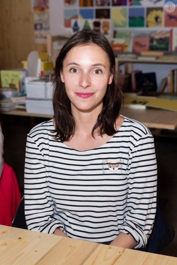 Lolita Séchan au Festival du Livre de Paris au Grand Palais éphémère à Paris, France, le 23 avril 2022. © Jack Tribeca/Bestimage