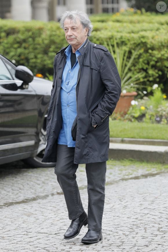 Hervé Vilard - Obsèques de Paulette Coquatrix au crématorium du Père Lachaise à Paris. Le 5 juin 2018. Bestimage