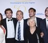 Heureuse nouvelle pour le clan Kretz ! 

Exclusif - La famille Kretz : "L'Agence" sur TMC  :  Sandrine Kretz, Martin Kretz, Olivier Kretz, Majo (la grand-mère), Valentin et Louis - Soirée de gala des 50 ans de la Fondation Claude Pompidou à l'Hôtel Marcel Dassault à Paris.
Rachid Bellak / LMS / Bestimage