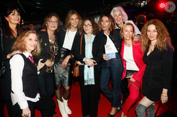 Catherine Frot, Ophélie Meunier, Florence Seyvos, lauréate du Prix de la Closerie des lilas 2025 pour son livre "un perdant magnifique (éditions de l'Olivier), Adélaïde de Clermont-Tonnerre, Marine Delterme, Tatiana de Rosnay, Karine Dijoud, Valérie Perrin lors du Prix de la La Closerie des Lilas à Paris le 6 mai 2025.

© Christophe Clovis / Bestimage