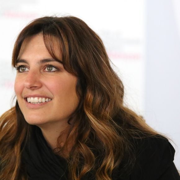 Rappelons qu'elle est atteinte d'endométriose
Laetitia Milot dédicace son livre "Ma clé du bonheur" à la foire d'Anova à Alençon le 5 mars 2023.
