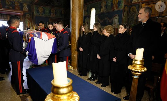 Princesse Leonor (La princesse Leonor), Infante Sofia (L'infante Sofia d'Espagne), Reine Sofia (La reine Sofia), Reine Letizia (La reine Letizia d'Espagne) et Roi Felipe (Le roi Felipe VI d' Espagne) - La famille royale d'Espagne assiste au service commémoratif de la princesse Irène de Grèce à la cathédrale orthodoxe grecque de Saint-André et Saint Démétrius, à Madrid, Espagne, le 17 janvier 2026. © Pool/Bestimage