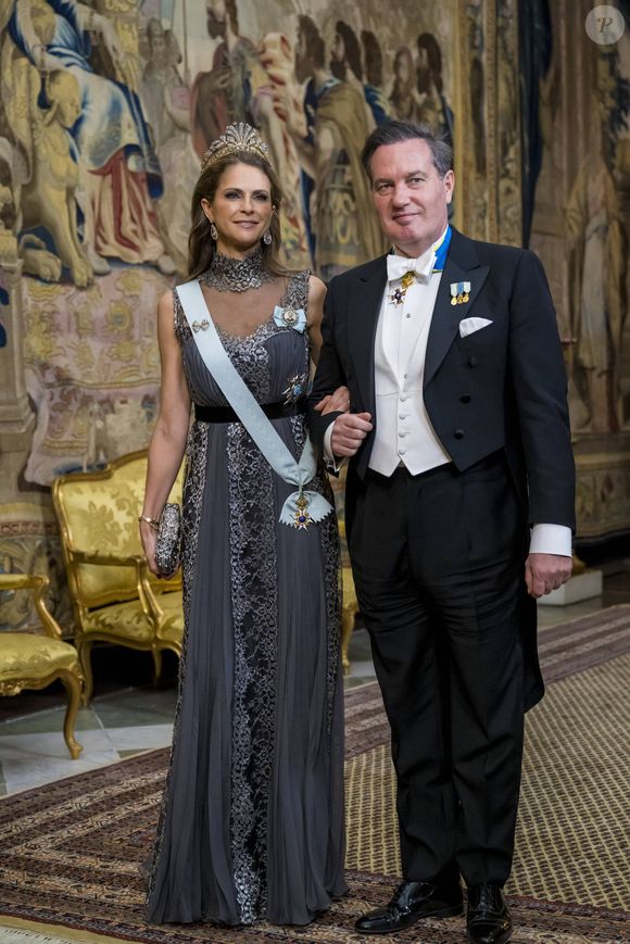 La princesse Madeleine et son mari Chris O´Neill - Arrivée de la famille royale de Suède au dîner en l'honneur des lauréats du Prix Nobel 2024 au palais royal de Stockholm. Le 11 décembre 2024
©Dana Press / Bestimage