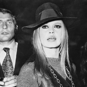 La photo d'archive datée du 6 avril 1968 montre Brigitte Bardot et son mari Gunther Sachs alors qu'ils assistent à la présentation de la collection de mode Mic Mac. Brigitte Bardot a souffert de problèmes respiratoires en raison des températures élevées à Saint-Tropez. Photo by United Archives/Imago/ABACAPRESS.COM