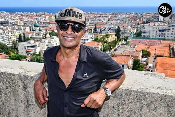 Malgré son immense succès après sa victoire à Roland-Garros en 1983, Yannick Noah traversait une période de grande vulnérabilité.

Yannick Noah, l'ancien champion de tennis français et chanteur, est mis à l'honneur à Nice dans le club de Tennis où il a fait son sport étude, le Nice LTC qui va baptiser son court central de son nom en présence de ses copains de classe, le 11 juillet 2026. © Bruno Bebert / Bestimage