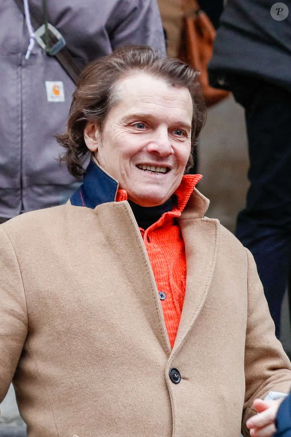 Bénabar (Bruno Nicolini) à la sortie des obsèques de Jean-Luc Petitrenaud en l'église Saint-Pierre-du-Gros-Caillou à Paris, France, le 17 janvier 2025. © Christophe Clovis/Bestimage