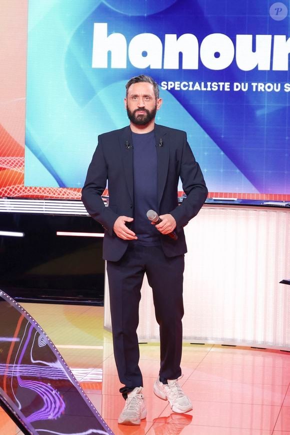 Exclusif - Cyril Hanouna, sur le plateau de l’émission « TPMP » présentée par C.Hanouna et diffusée en direct sur Youtube et sur toutes les box (SFR, FREE, Bouygues, MyCanal etc), Paris, France, le 21 mars 2025. © Jack Tribeca / Bestimage