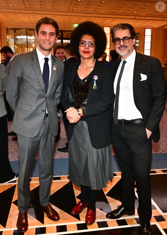 Gabriel Attal, Audrey Pulvar, Stéphane Hasbanian au dîner annuel du CCAF (Conseil de coordination des associations arméniennes de France) à l'hôtel du collectionneur à Paris le 11 mars 2025
Comme chaque année, la onzième édition du désormais fameux dîner du CCAF a fait salle comble. 450 personnes se sont retrouvées dans les salons de l'hôtel du collectionneur, à Paris. Lors du cocktail, plusieurs personnalités politiques ont eu l'occasion de s'entretenir avec les invités.
Comme de coutume, un certain nombre de figures intellectuelles étaient également au dîner.
C'est Nelson Monfort qui a présenté la soirée en rappelant que la soirée est l'occasion de nous retrouver et de réaffirmer les liens profonds qui unissent la France et l'Arménie, liens tissés par l'histoire, la culture et des valeurs communes.
Cette soirée incarne à la fois un hommage solennel et un appel à l'action. Hommage envers celles et ceux qui oeuvrent sans relâche pour la cause arménienne; mais appel à la communauté internationale pour qu'elle s'engage résolument pour la justice et la paix.

© Christian Liewig / Bestimage