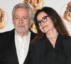 "Je me souviens avoir visité, avec ma femme Evelyne (Bouix, ndlr), il y a des années, une maison dans le Luberon que nous voulions acheter. Evelyne a tout de suite dit qu’elle ne s’y sentait pas bien", a-t-il confié.

Pierre Arditi, Evelyne Bouix au photocall de la 33ème cérémonie des Molières aux Folies Bergère à Paris le 30 mai 2022.

© Coadic Guirec / Bestimage