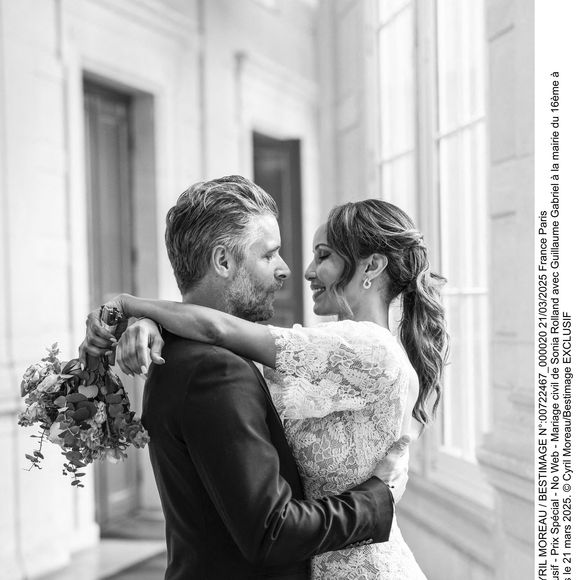 Exclusif  - Mariage civil de Sonia Rolland avec Guillaume Gabriel à la mairie du 16ème à Paris le 21 mars 2025. © Cyril Moreau/Bestimage