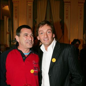 Jean Marie Bigard - Pierre Palmade a reçu le grand prix "Raymond Devos" de la langue française des mains de Renaud Donnedieu de Vabres au ministère de la Culture dans le cadre de la Semaine de la langue française du 17 au 26 mars 2006. BERTRAND RINDOFF PETROFF / BESTIMAGE
