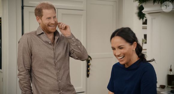 Le prince Harry fait une apparition surprise dans les dernières scènes de l'émission festive de Meghan Markle sur Netflix. Photo par JLPPA / Bestimage