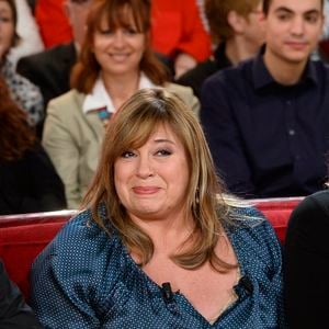 "Pendant longtemps, j’avais tellement regardé de séries avec ma fille que, quand elle s’est installée avec son mari, cela ne m’intéressait plus."
Michele Bernier avec ses enfants Enzo et Charlotte - Enregistrement de l'emission "Vivement Dimanche" a Paris le 8 janvier 2014. L'emission sera diffusee le 12 janvier.