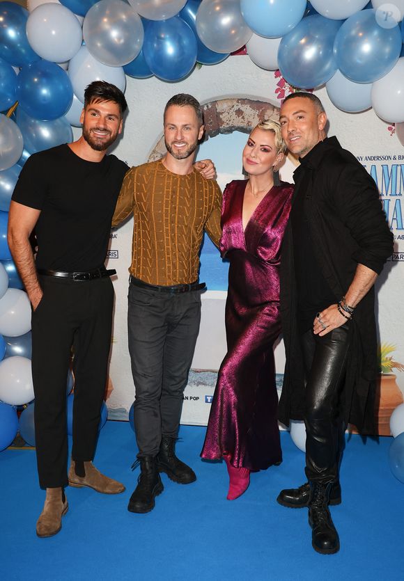 Jordan Mouillerac, Christian Millette, Katrina Patchett et Maxime Dereymez à la soirée de gala pour la première de la comédie musicale "Mamma Mia ! Le Musical" au Casino de Paris le 26 octobre 2023. © Coadic Guirec/Bestimage