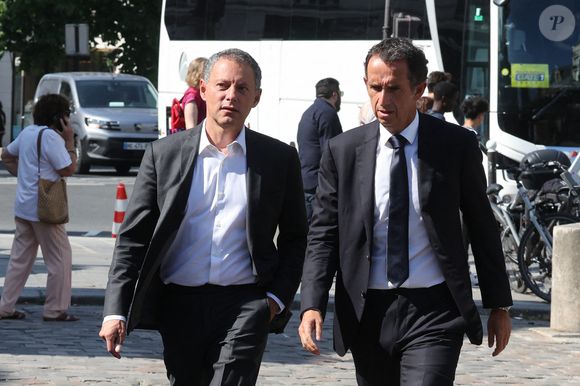 Marc-Olivier Fogiel, Alexandre Bompard - Arrivées aux obsèques de Philippe Labro en l'église de Saint-Germain-des-Prés à Paris le 13 juin 2025. © Dominique Jacovides - Christophe Clovis / Bestimage
