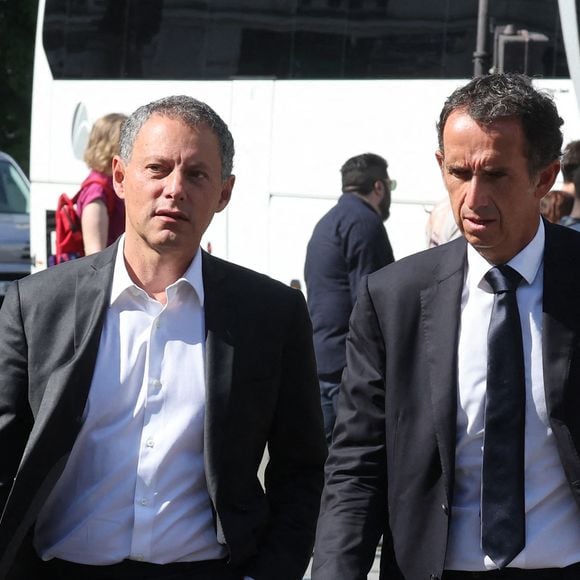 Marc-Olivier Fogiel, Alexandre Bompard - Arrivées aux obsèques de Philippe Labro en l'église de Saint-Germain-des-Prés à Paris le 13 juin 2025. © Dominique Jacovides - Christophe Clovis / Bestimage