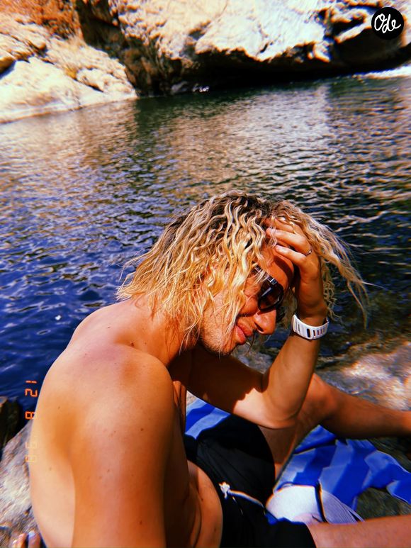 L'humoriste est parti aux Etats-Unis

Paul Mirabel a partagé des photos de ses vacances en Californie avec Laury Thilleman sur Instagram, le 17 août 2026.