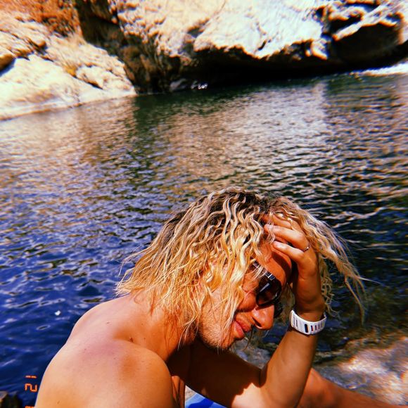 L'humoriste est parti aux Etats-Unis

Paul Mirabel a partagé des photos de ses vacances en Californie avec Laury Thilleman sur Instagram, le 17 août 2026.