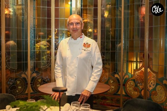 Cédric Chabaudie lui succède après 25 ans passés dans les cuisines de l’Élysée.

Exclusif - Le président du Jury: Christian Garcia Chef du Palais de Monaco, lors du "World Caviar Awards", le 1er championnat du monde de Caviar au Château Hôtel Grand Barrail à Saint-Emilion, en Gironde, France, le 30 octobre 2024. © Jean-Marc Lhomer/Bestimage