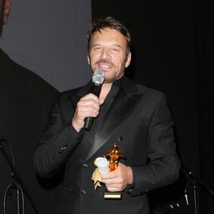 Une interview dans laquelle il s'est confié sur cette fiction inédite mais pas que. Il est revenu sur son engagement en faveur de l'autisme, un handicap dont souffre sa fille Angia (née en 2011 de son histoire avec le mannequin et styliste Daniela Beye).

Samuel Le Bihan - 47ème édition du Gala "Best Awards" à l'hôtel Four Seasons Hôtel George V à Paris le 28 janvier 2025. © Coadic Guirec/Bestimage