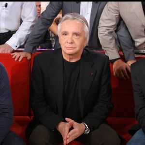 Archive - Michel Sardou et ses fils Davy et Romain lors de l'enregistrement de "Vivement Dimanche" le 24 septembre 2008 . © Guillaume Gaffiot/bestimage