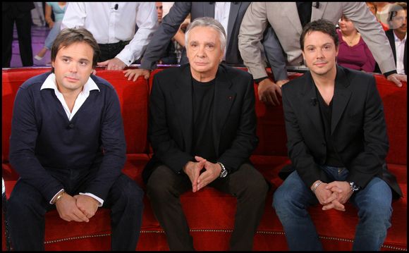 Archive - Michel Sardou et ses fils Davy et Romain lors de l'enregistrement de "Vivement Dimanche" le 24 septembre 2008 . © Guillaume Gaffiot/bestimage