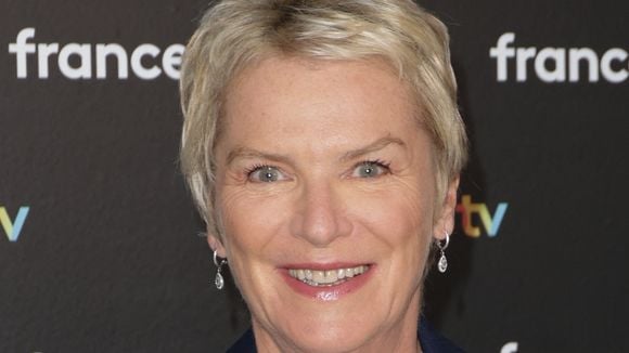 "Vraiment bien payée" : Elise Lucet en dit plus sur son salaire à France Télévisions après 40 ans de boîte