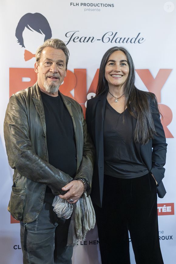 Florent Pagny, Coralie Baroux, Azucena Caamaño - Première de la pièce "Jean-Claude et Josephine, une histoire vraie jamais racontée" au théâtre de Passy à Paris le 16 septembre 2025. © Benjamin Babiz / Bestimage