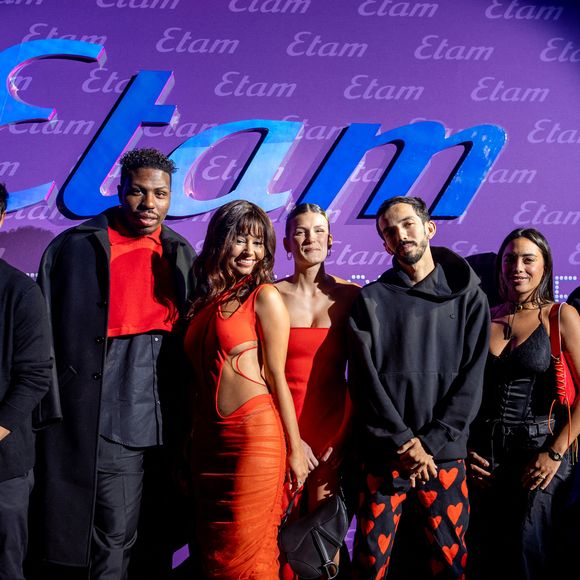 La Compagnie des 3 Chardons, active depuis plus de 50 ans, est aujourd’hui en danger.

Ewan Nataf, Marcus, Léna situations, Solène, Oli (de Big flo et Oli) Cyndie, et le père de Léna - Photocall lors du défilé Etam Live Show 2022 dans les jardins des Archives Nationales lors de la fashion week printemps/été 2023 le 27 septembre 2022.

Agence Bestimage