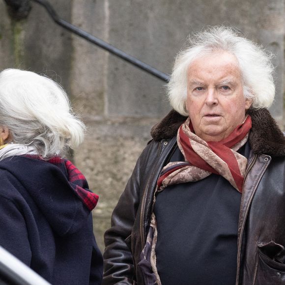Participant à la cérémonie d'enterrement de l'acteur franco-danois Niels Arestrup devant l'église Saint-Roch à Paris, le 10 décembre 2024. Niels Arestrup, décédé le 1er décembre 2024 à l'âge de 75 ans, était un pilier du théâtre et du cinéma français depuis les années 1970, mais son profil a été rehaussé au niveau international au cours de la première décennie de ce siècle par deux films réalisés par Jacques Audiard. Photo par Nasser Berzane/ABACAPRESS.COM