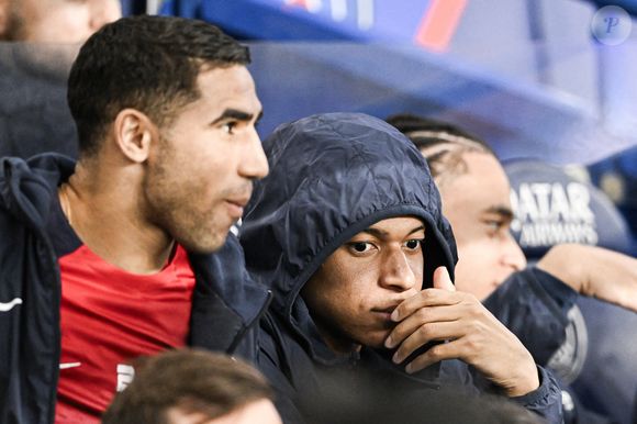 Achraf Hakimi et Kylian Mbappe lors du match de football de Ligue 1 Paris Saint-Germain PSG VS Clermont Foot 63 le 6 avril 2024 au stade du Parc des Princes à Paris, France. Photo by Victor Joly/ABACAPRESS.COM