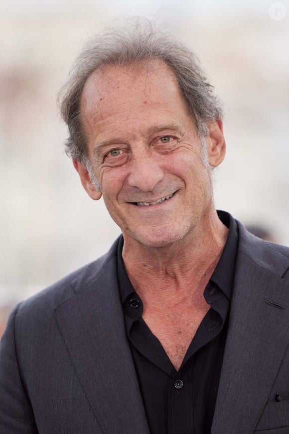 Vincent Lindon - Photocall du film "Le deuxième acte", présenté hors compétition, lors du 77ème Festival International du Film de Cannes (14 - 25 mai 2024), le 15 mai 2024. (Jacovides-Moreau/Bestimage).