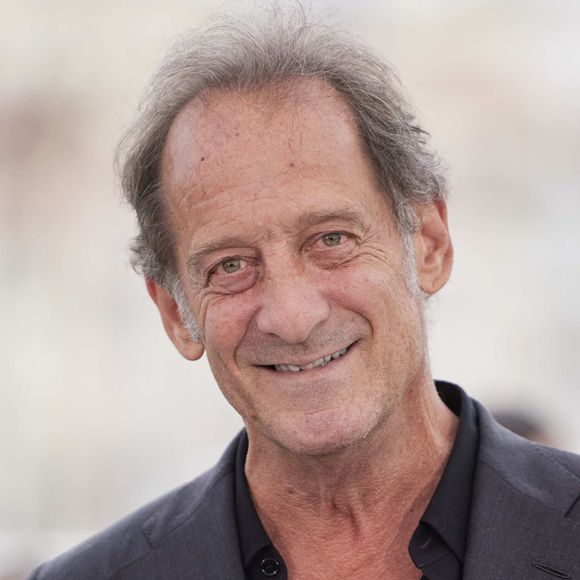 Vincent Lindon - Photocall du film "Le deuxième acte", présenté hors compétition, lors du 77ème Festival International du Film de Cannes (14 - 25 mai 2024), le 15 mai 2024. (Jacovides-Moreau/Bestimage).