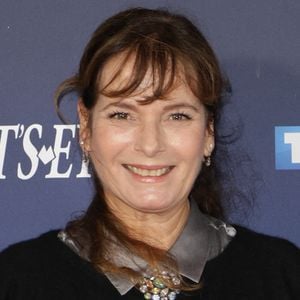 Elle incarne l'un des personnages historiques de "Plus belle la vie". 

Cécilia Hornus - Avant-première de la nouvelle fiction de TF1 "Cat's Eyes" à la Seine Musicale à Paris. © Coadic Guirec/Bestimage